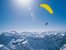 Paragliding am Nebelhorn in den Alpen. Winter im Allgäu.