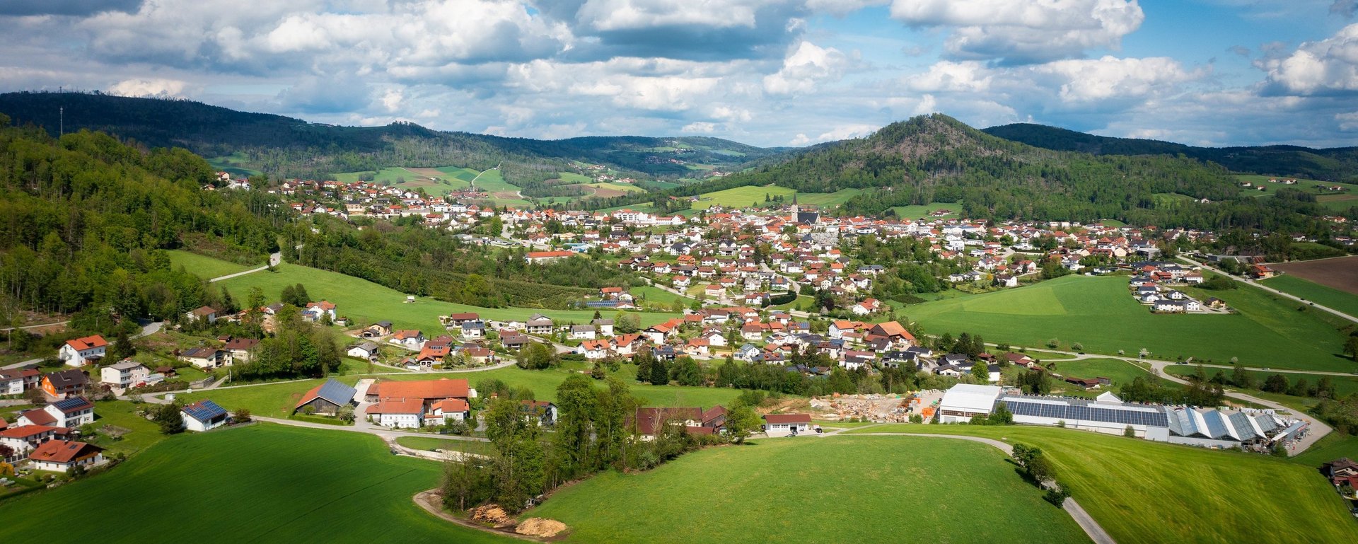 Blick von oben auf Hauzenberg 